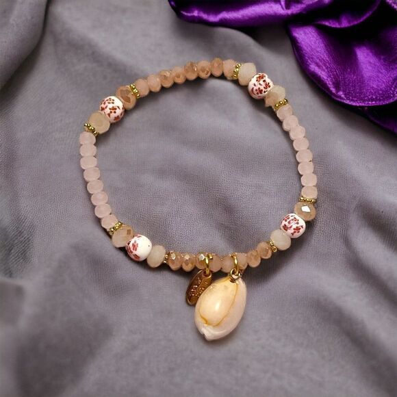 Handmade Pink Crystal Shell Beaded Stretch Bracelet - Picture 1 of 2